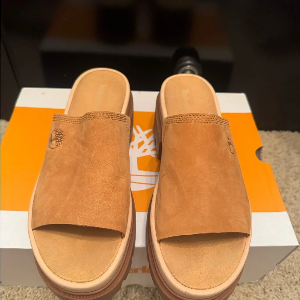 Timberland Women's Everleigh Slide Sandals Wheat Nubuck Us Size 9 - Picture 2 of 3